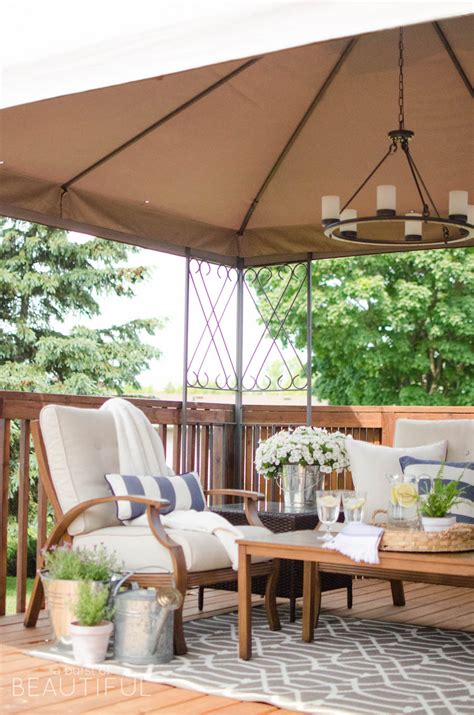 Creating A Cozy Outdoor Space With Radiance Sun Shades