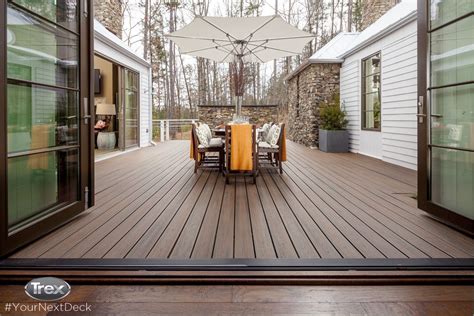 How To Seamlessly Blend Composite Decking With Your Backyard